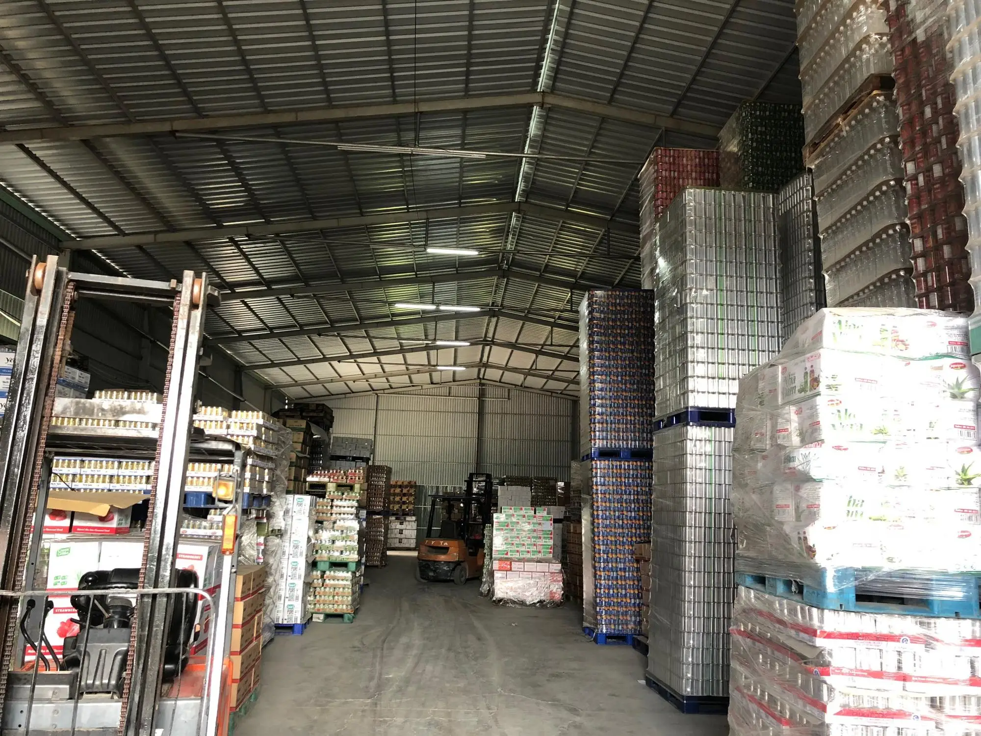 VINUT полностью натуральный Rambutan сок 12 Floz Can Вьетнам Поставщики и производители 100%