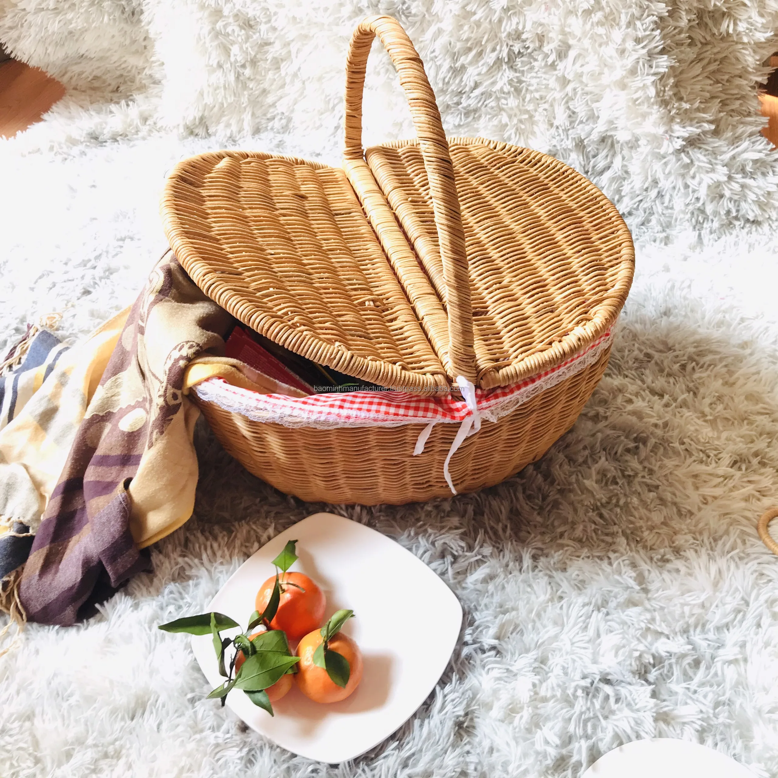 Wholesale Rattan Wine Beverage And Picnic Basket Storage Organizer