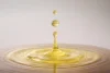 Jaune pâle à brun