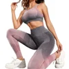 สีแดงม่วง