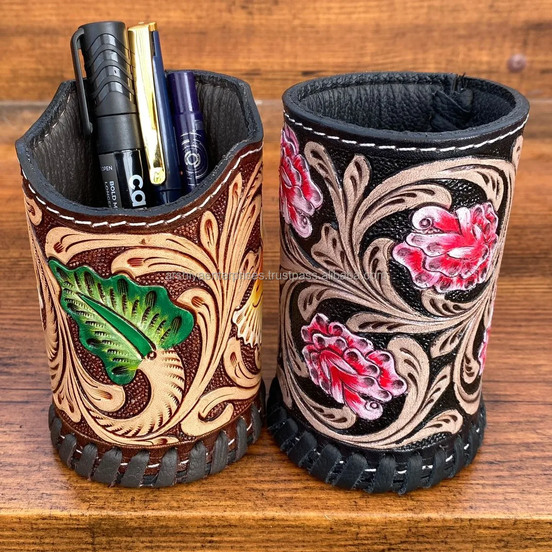 Durable Hand Tooled Leather Desk Accessory Minimalist Luxury Pen Holder Genuine Leather Pencil Cases for Sustainable Office Use