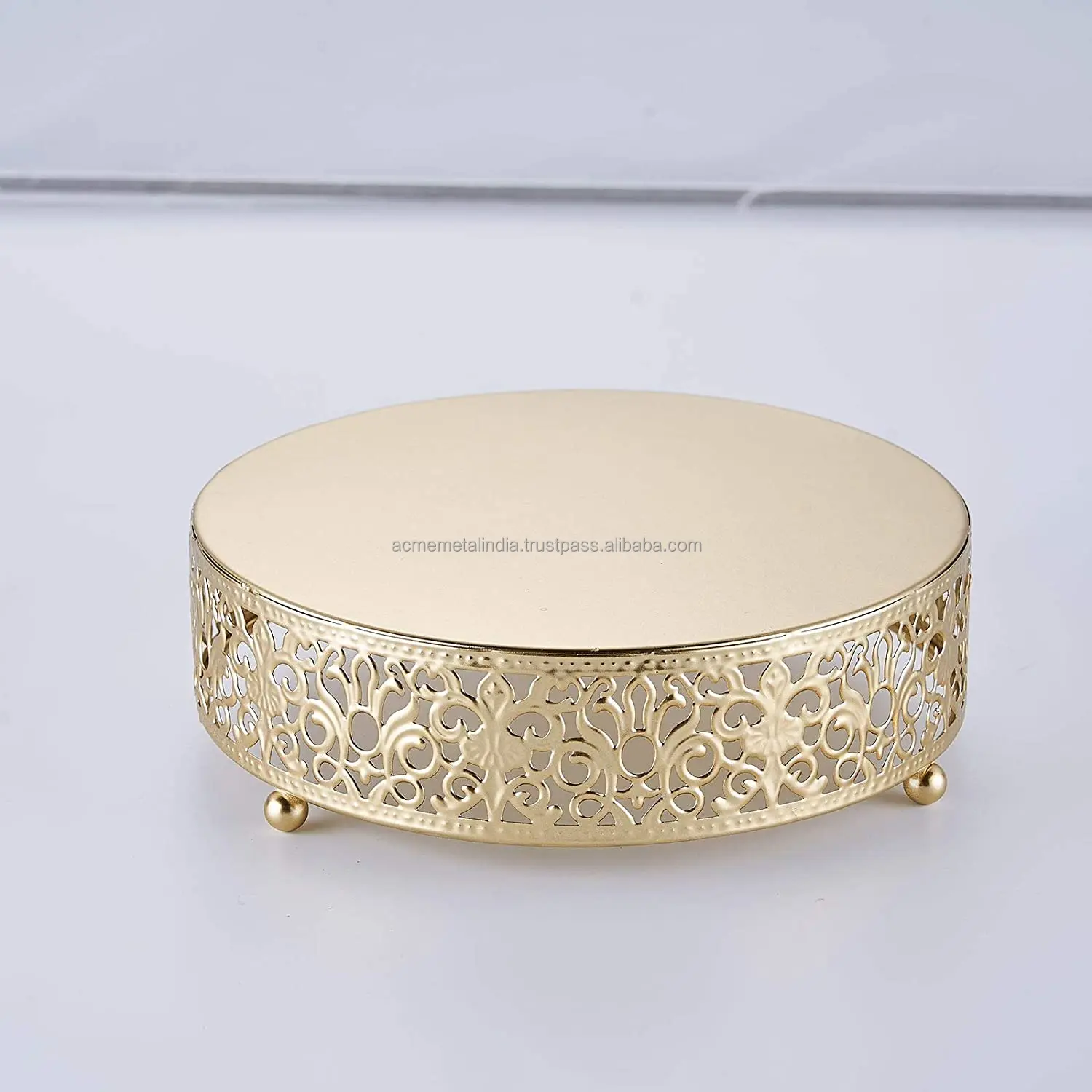 New Cake Stand Bark Design With Brown Powder Coated Round Shape For