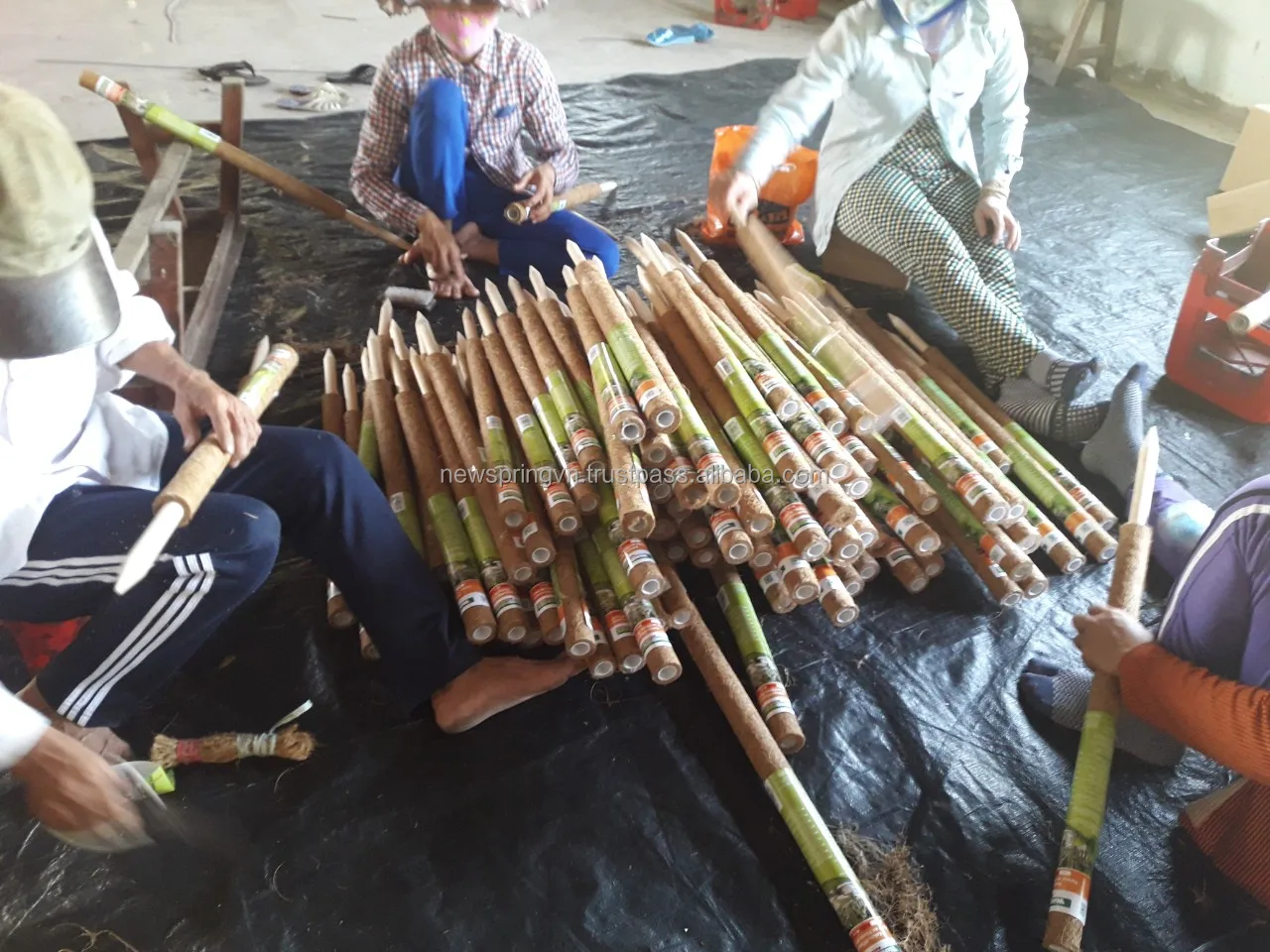 Eco Friendly Coconut Palm Stick Coir Moss Totem Pole Plant Stake