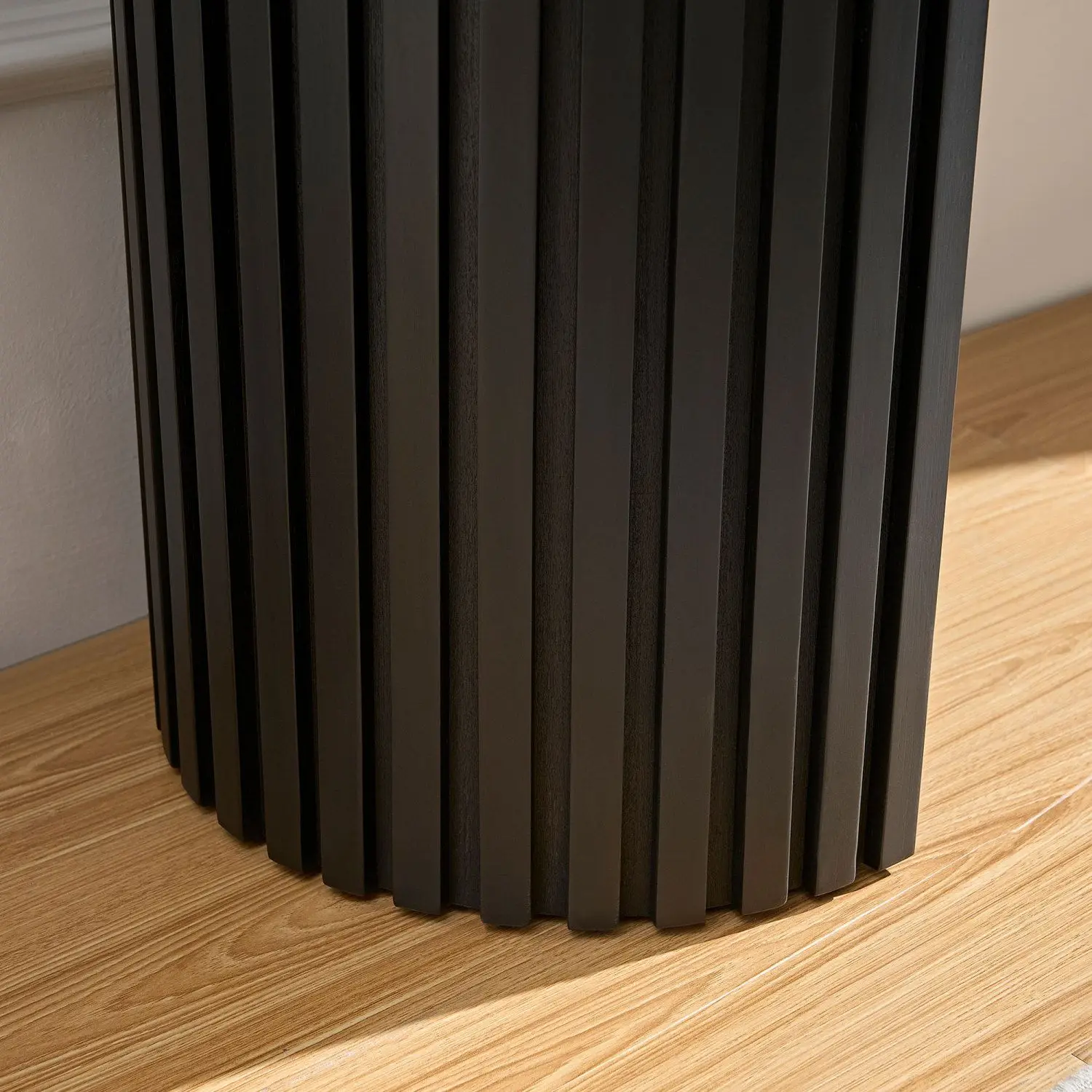 Elvarenae Solara Fluted Console Table — product detail