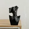 Chica con pendientes (Negro)