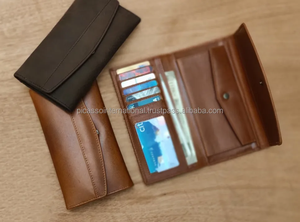 2024 New Arrival Unique Design Cotton Lining New Fashion Design Short Length Genuine Leather Women Wallet from India