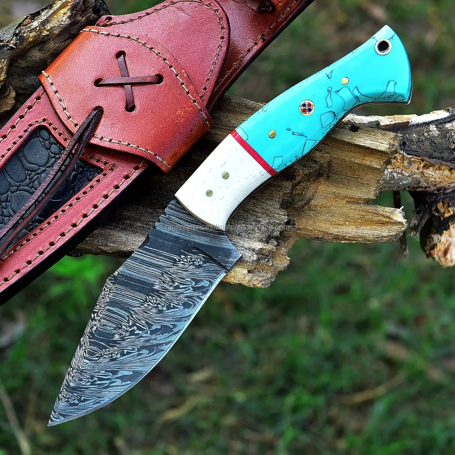 Artisan Damascus Steel Hunting Knife – 4-Inch Resin Grip main image 0
