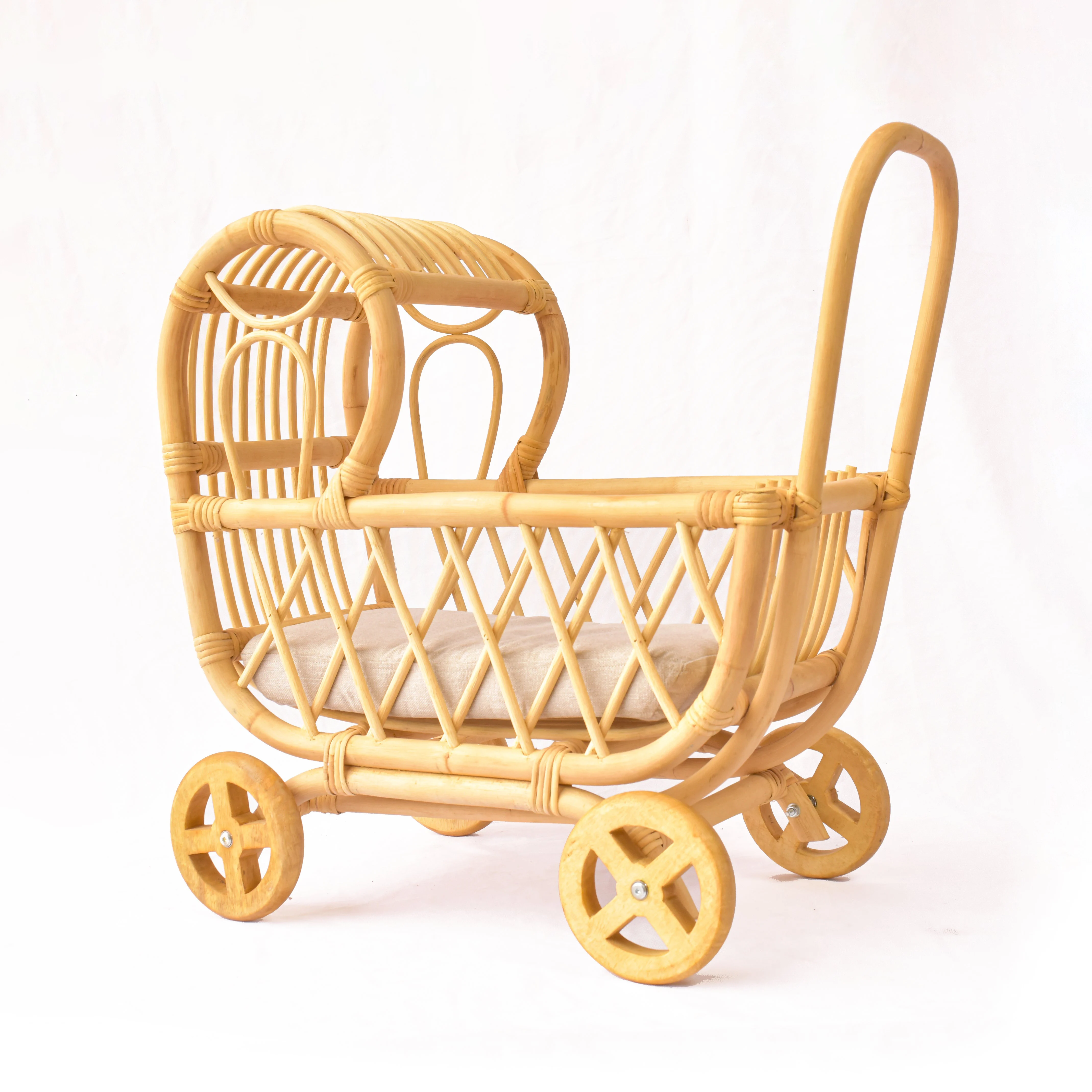 手作り格安ラタン製人形用ベビーカー、子供のおもちゃ、ベストセラー