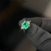 Anillo de oro macizo de 14k con diamante de laboratorio