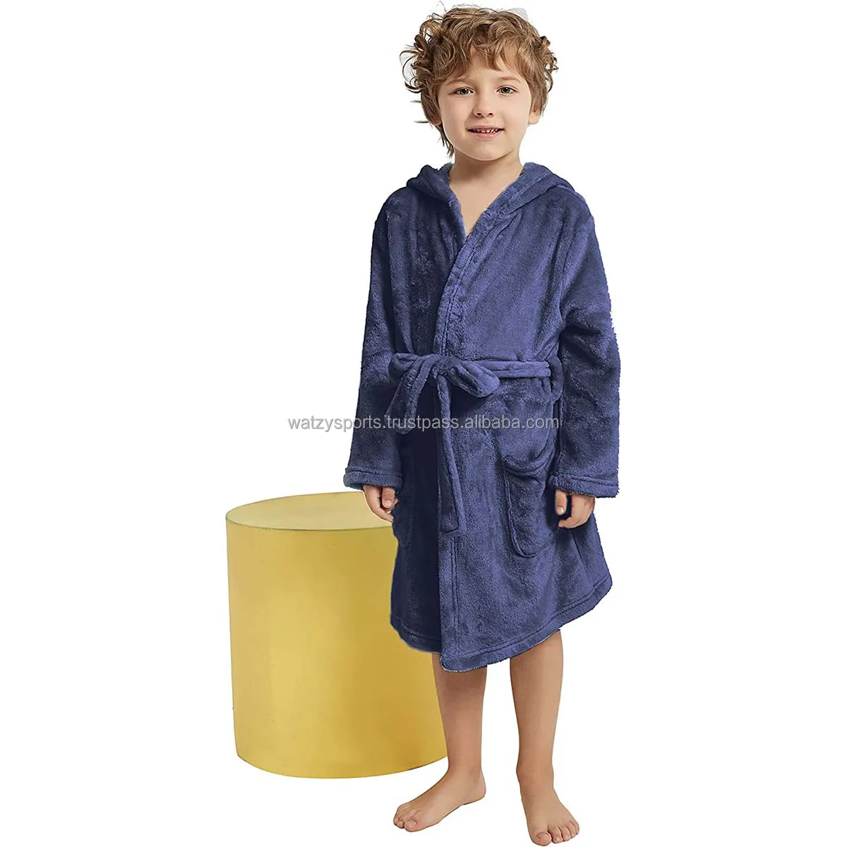 Dashing Look Comfy Sleepwear Boys Girls Fleece Bathrobe Hooded Toddler Soft Fuzzy Robe For Kids