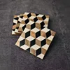 Tons de bois naturels, noir et blanc