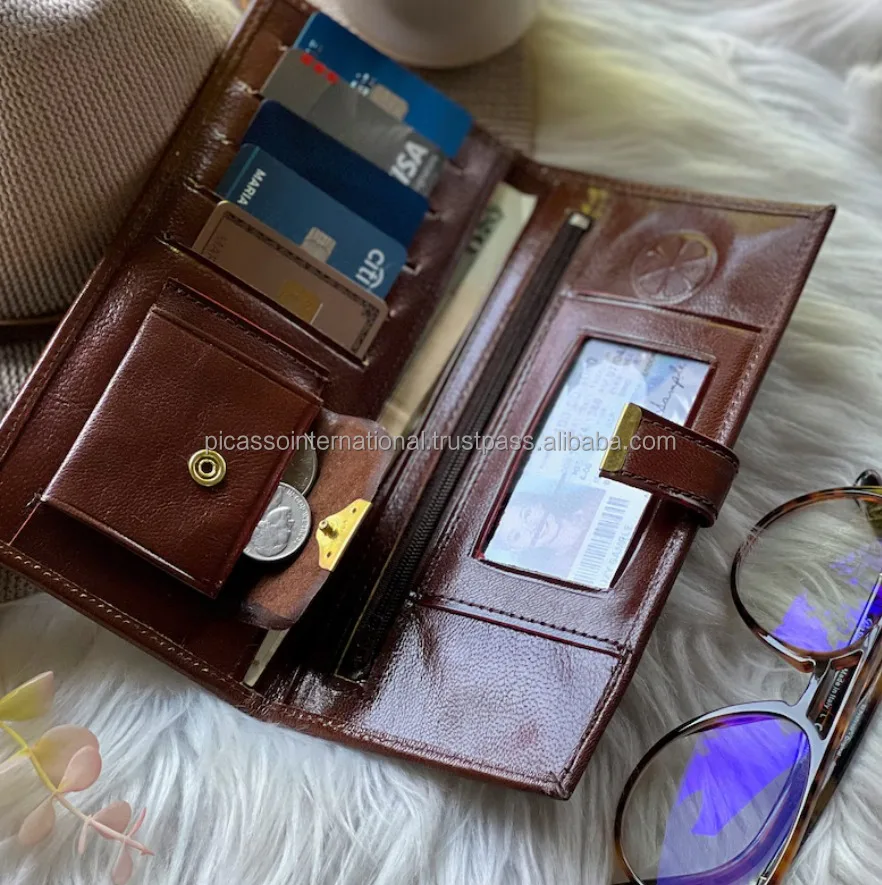 Stylish Look Modern Design Open Closure Type Matching Stitching 100% Genuine Leather Women and Unisex Wallet at Reasonable Price