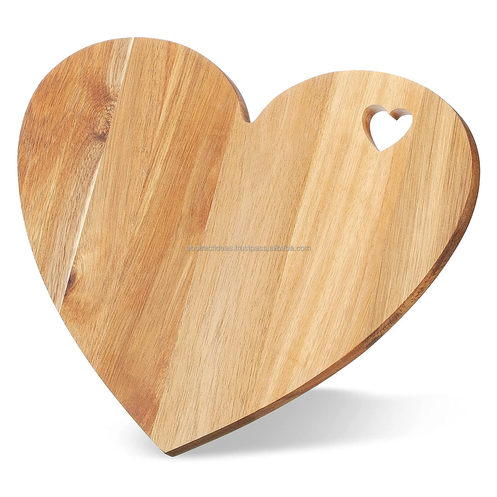Hình trái tim bằng gỗ: Nếu bạn đang tìm kiếm một thiết kế trang trí đơn giản mà có ý nghĩa sâu sắc, hình trái tim bằng gỗ là lựa chọn tuyệt vời. Hình ảnh này sẽ khiến bạn nghĩ đến tình yêu, sự tử tế và sự cứng cỏi của cuộc sống.
