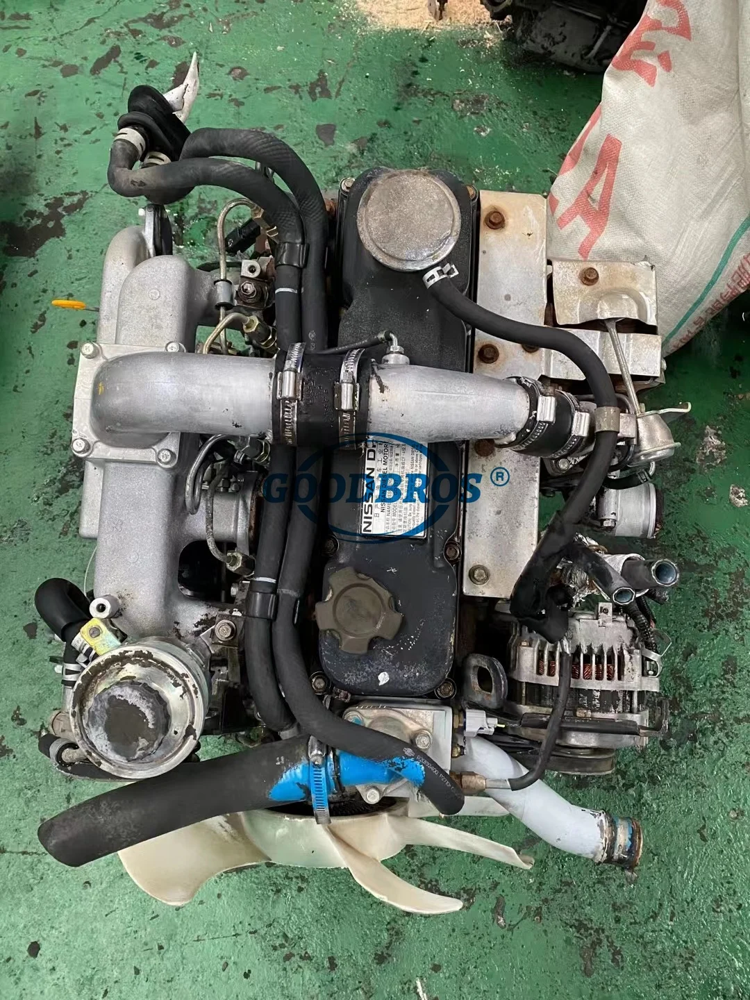 Used QD32 Engine QD32T Motor for Nissan Diesel Engine 3.2 L 3153 Cc