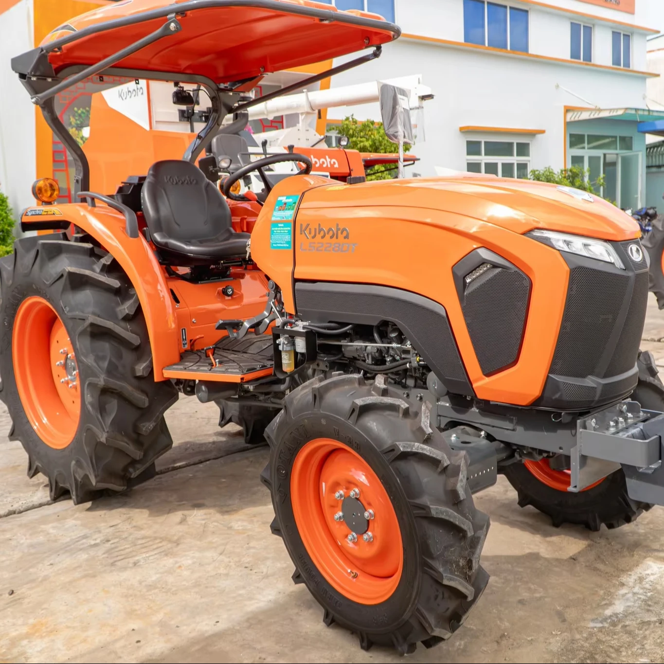 クボタL5228DTホイールトラクター52馬力農業トラクターディーゼル