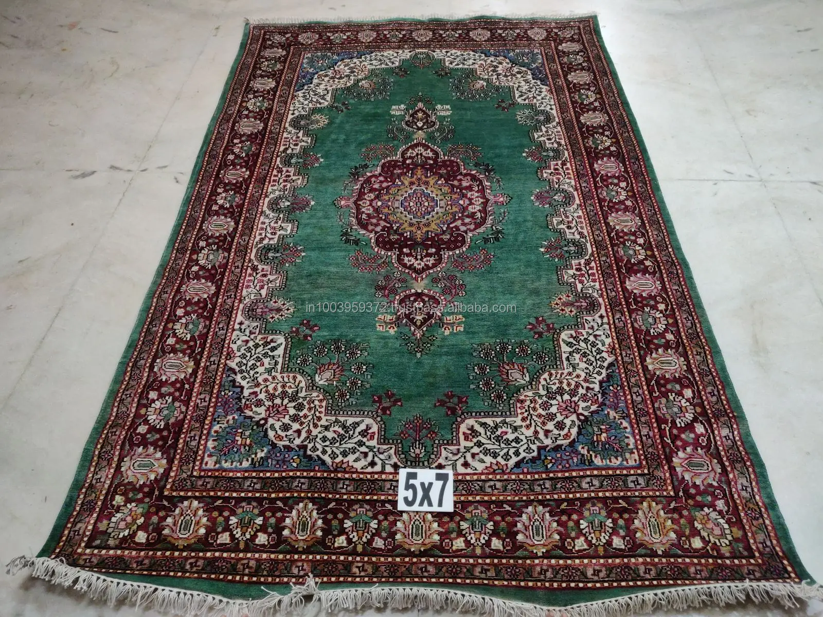 Best Quality Hand Knotted Persian Silk Rugs Available At Factory Price