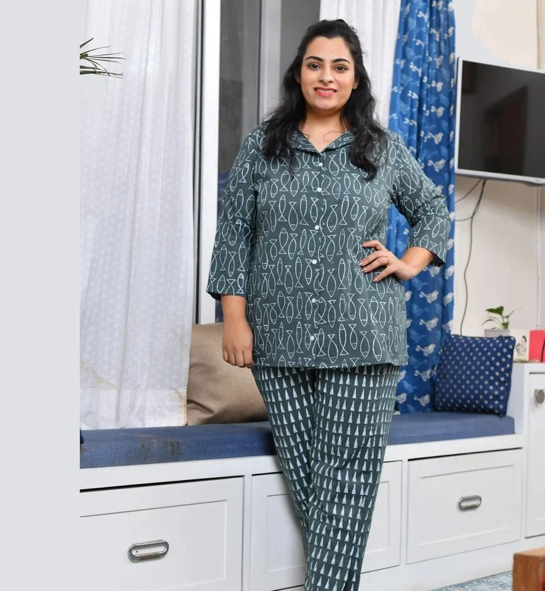 Plus Size Floral Printed Pajamas Unisex Soft Cotton Night Suit Indian Nightwear Trousers and Shirt
