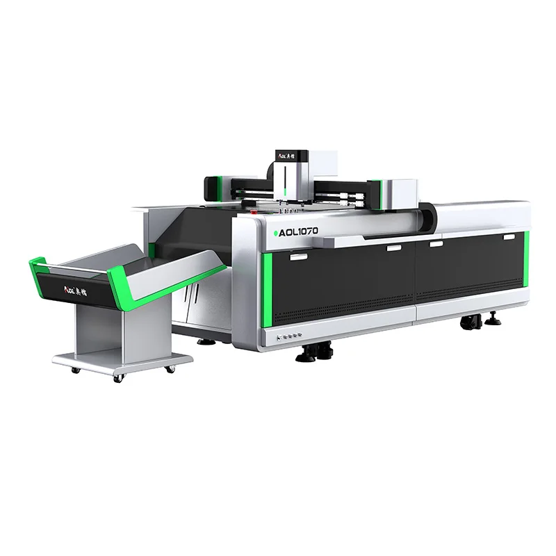 Paper Cutter With Oscillating Tool and Creasing Wheel Tool to Cut Corrugated Carton Box