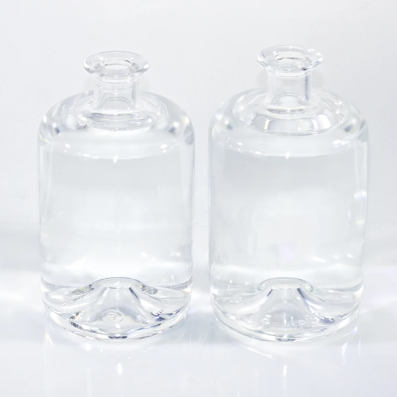 700ml Bottom Recessed Transparent Thick Round Glass Bottle With High Concave Bottom