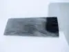 Gris oscuro