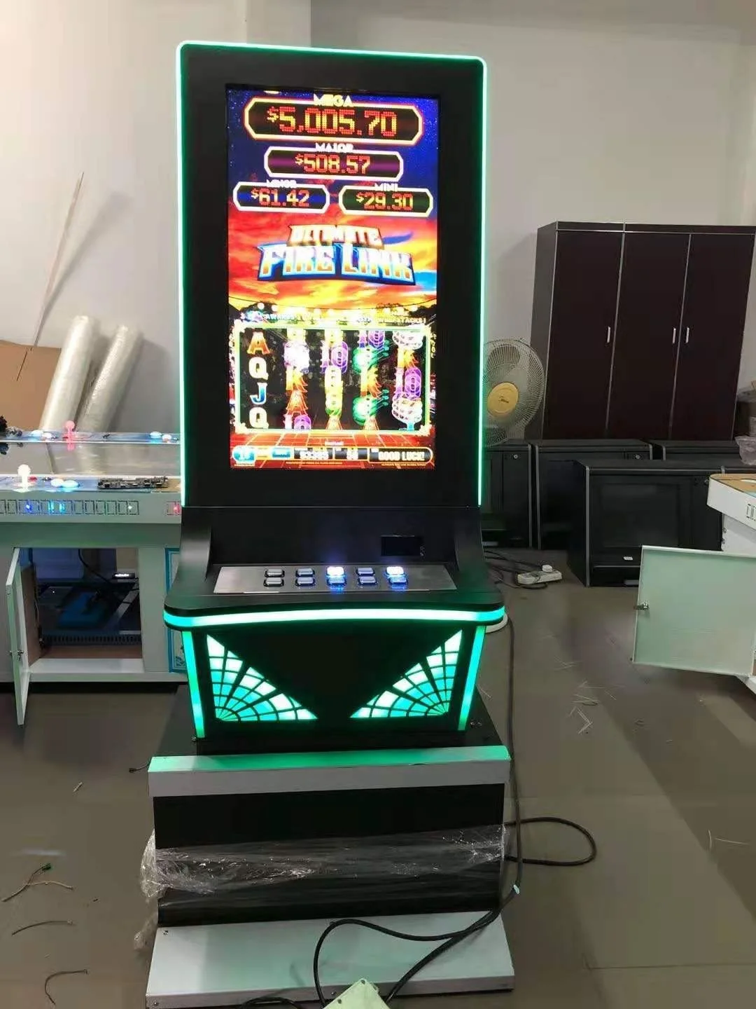 
 Вертикальный монитор WMS550 для установки на заказ  