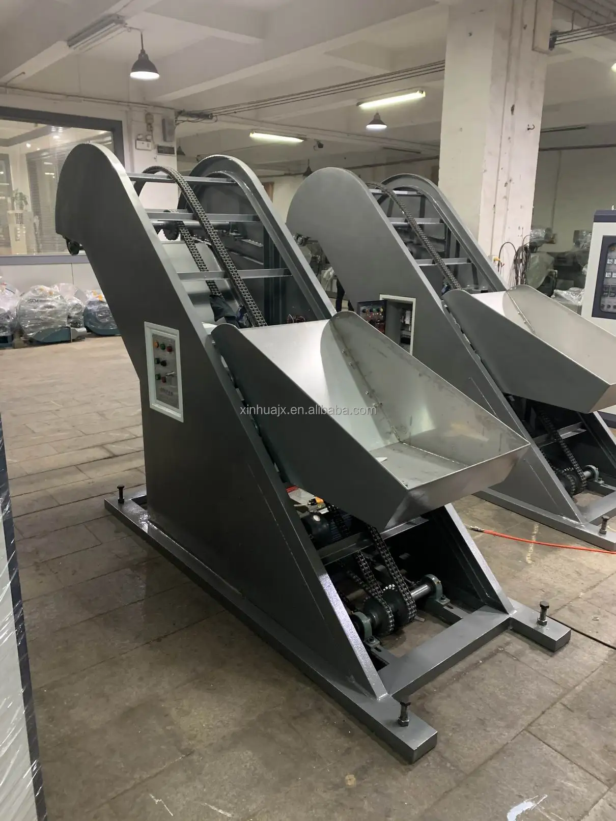 bucket conveyer.jpg
