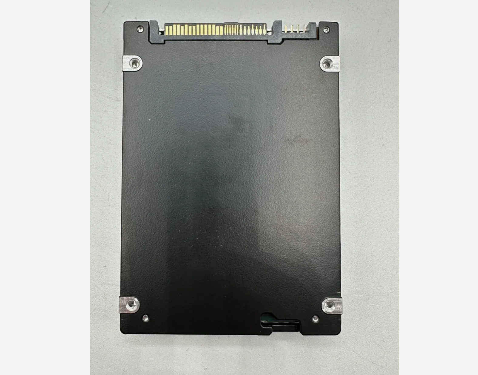 Server Storage Drive for HP KPM6XVUG1T60 P26294-002 - 1.6 TB SAS
