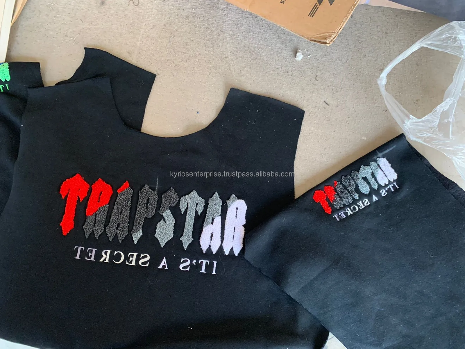 Trapstar Vstripe Tracksuit Men Custom Jogging Track Suits Wholesale