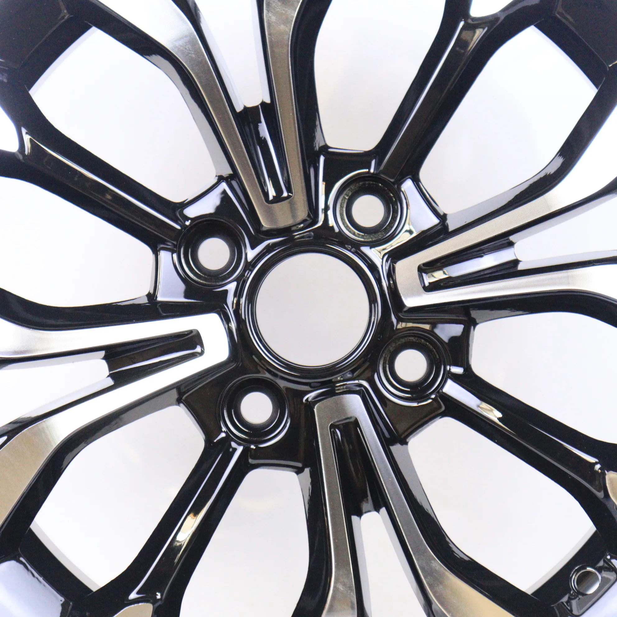 Forged Wheel Spinning Process Black Glossy 16x6J ET40 PCD4x114.3 CB56.6 4-hole Wheel for Toyota Land Cruiser