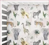 Blanco con estampado animal.