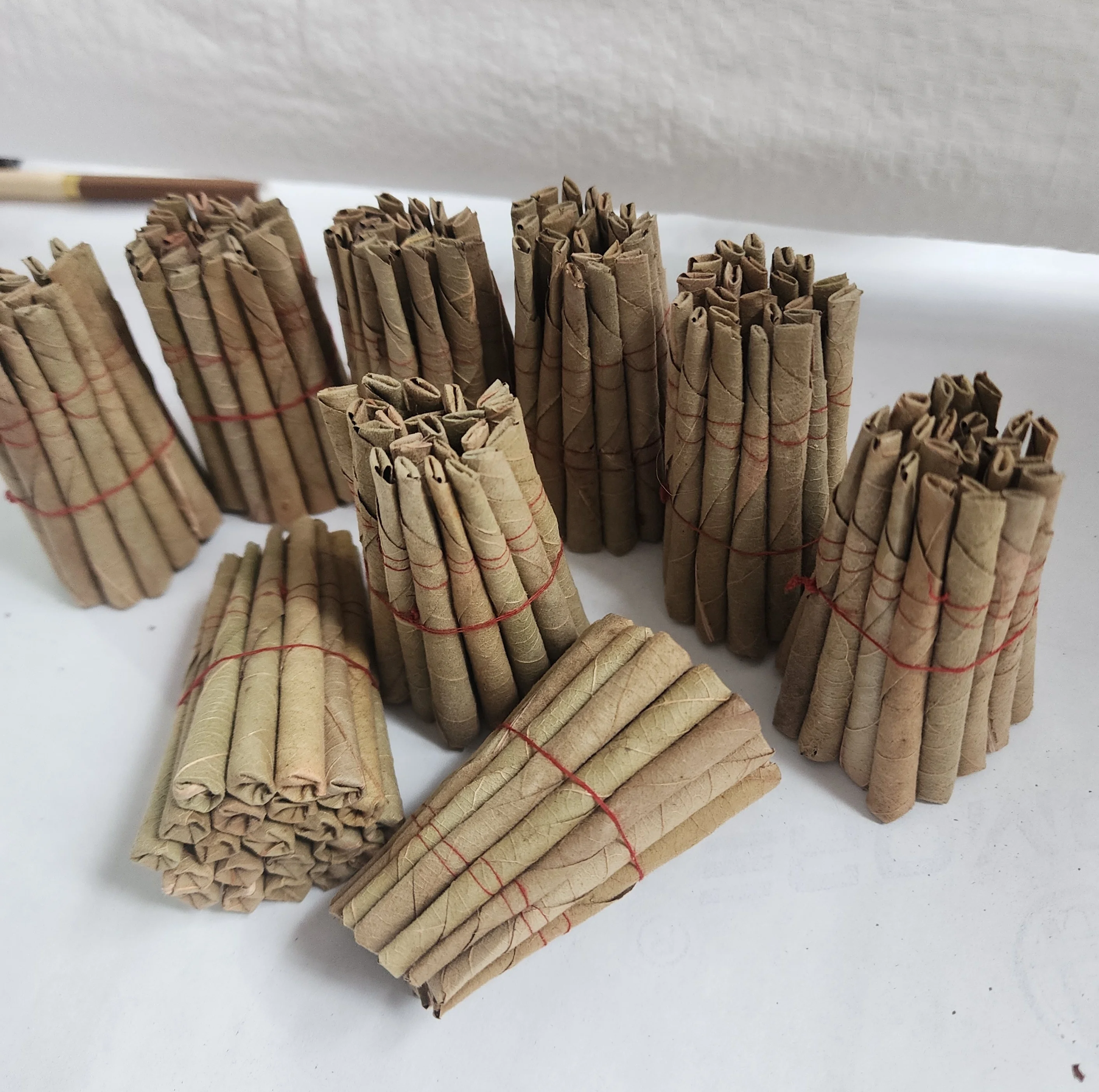 bidi cigarette Unfiltered Herbal sticks Luxury Style Indian Traditional Bidi Mini  Unfiltered sticks Flavors Best Prices Available