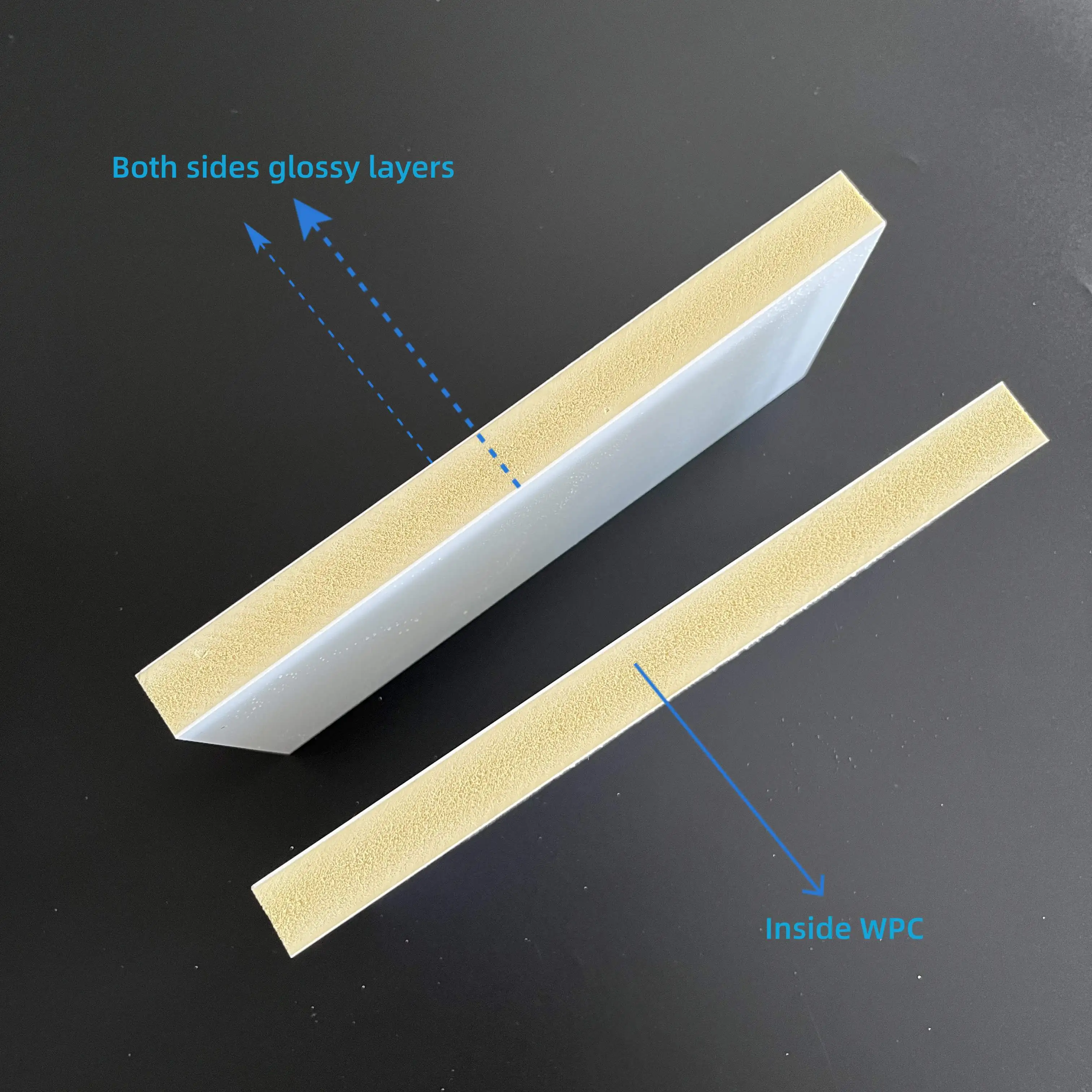 لوحة رغوية من PVC ثلاثية الطبقات مُنتجة بالتجويف المشترك (Co-Extruded)، لامعة، بمقاس ٤×٨ أقدام وبسماكة ٥–٢٥ مم، ولوحة فحم خشبي خيزراني