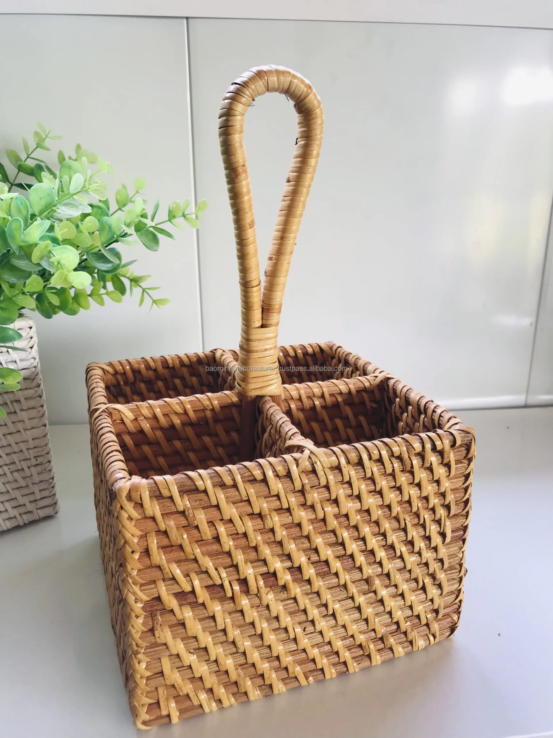 Hot Woven Rattan Utensil Cutlery/caddy/bottle Features Color Wholesale