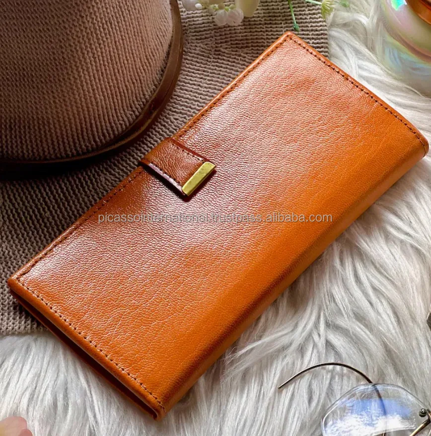 Stylish Look Modern Design Open Closure Type Matching Stitching 100% Genuine Leather Women and Unisex Wallet at Reasonable Price