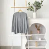 Gris oscuro