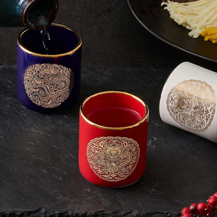 Set regalo promozionale con tazza a forma di veste del drago reale coreano, tazze in vetro di lusso di alta qualità con stampa rotocalco, stile tradizionale coreano._voghion.com