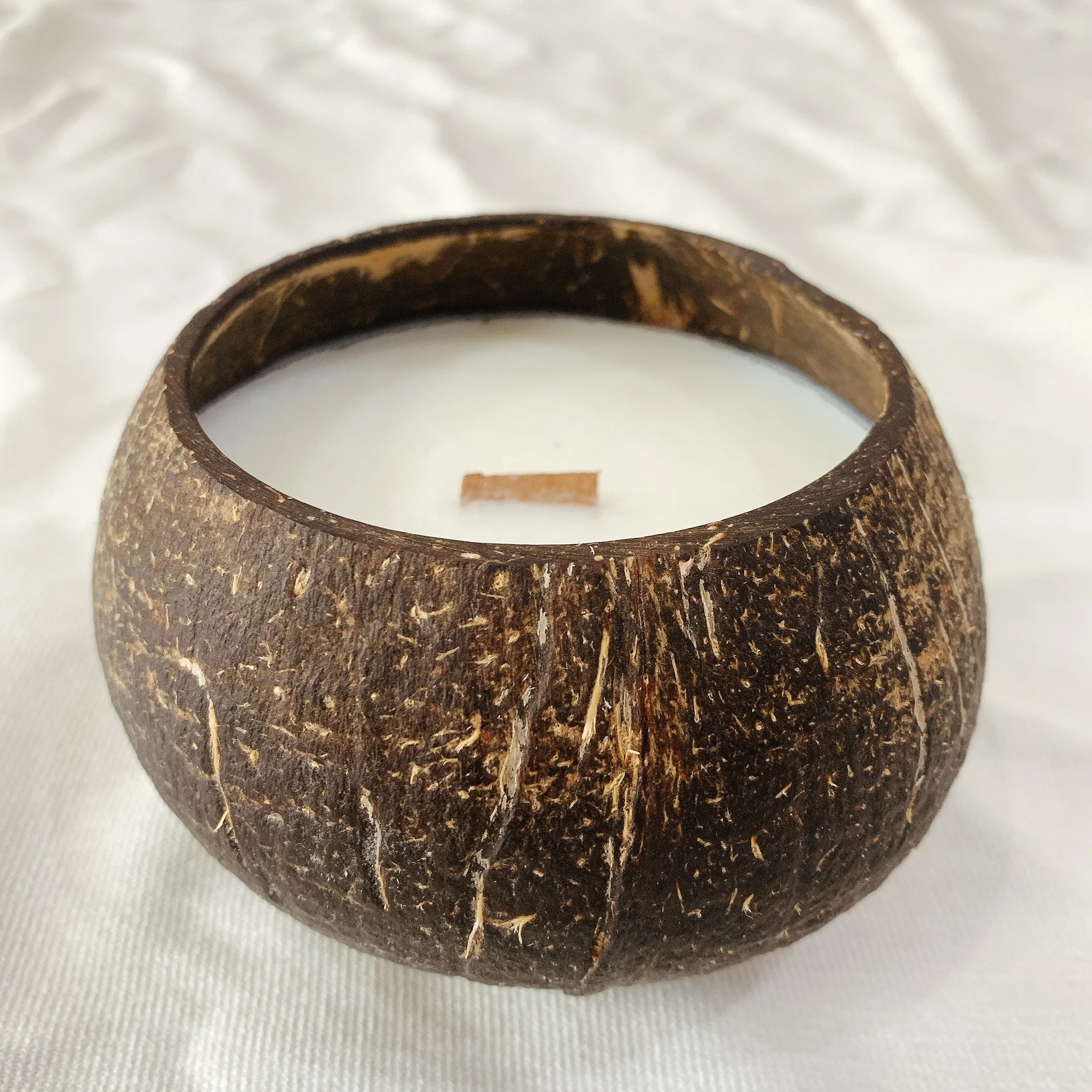 High Quality Best Seller New Design Carved Candle Holder Coconut Shell