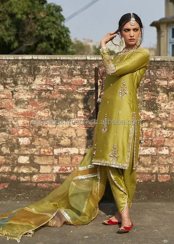 Decent Embroidered Dhanak Dress with Dhanak Shawl Dupatta Price in Pakistan  (M016627) - 2023 Designs, Reviews & Videos
