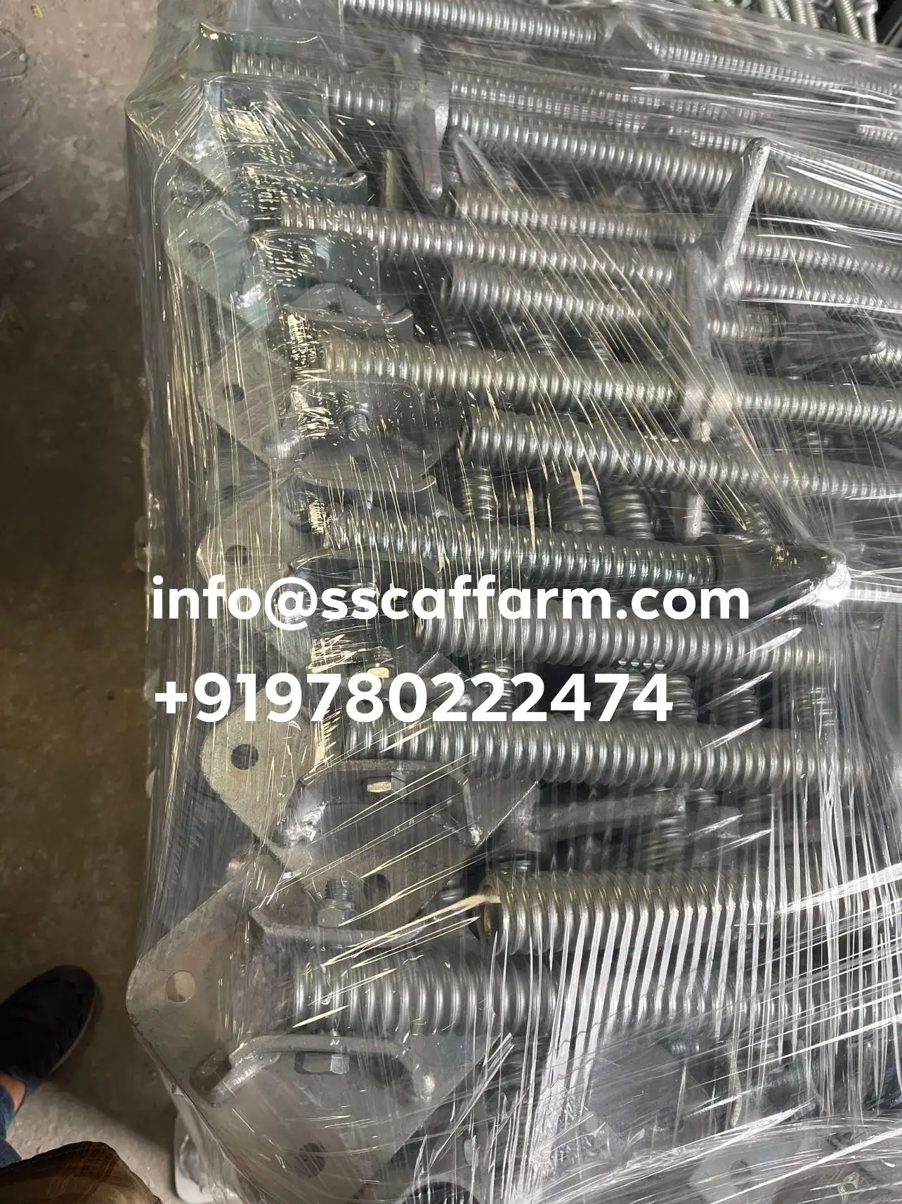 Modern Design Adjustable Screw Jack Galvanized Steel Scaffolding with Swivel Base Plate