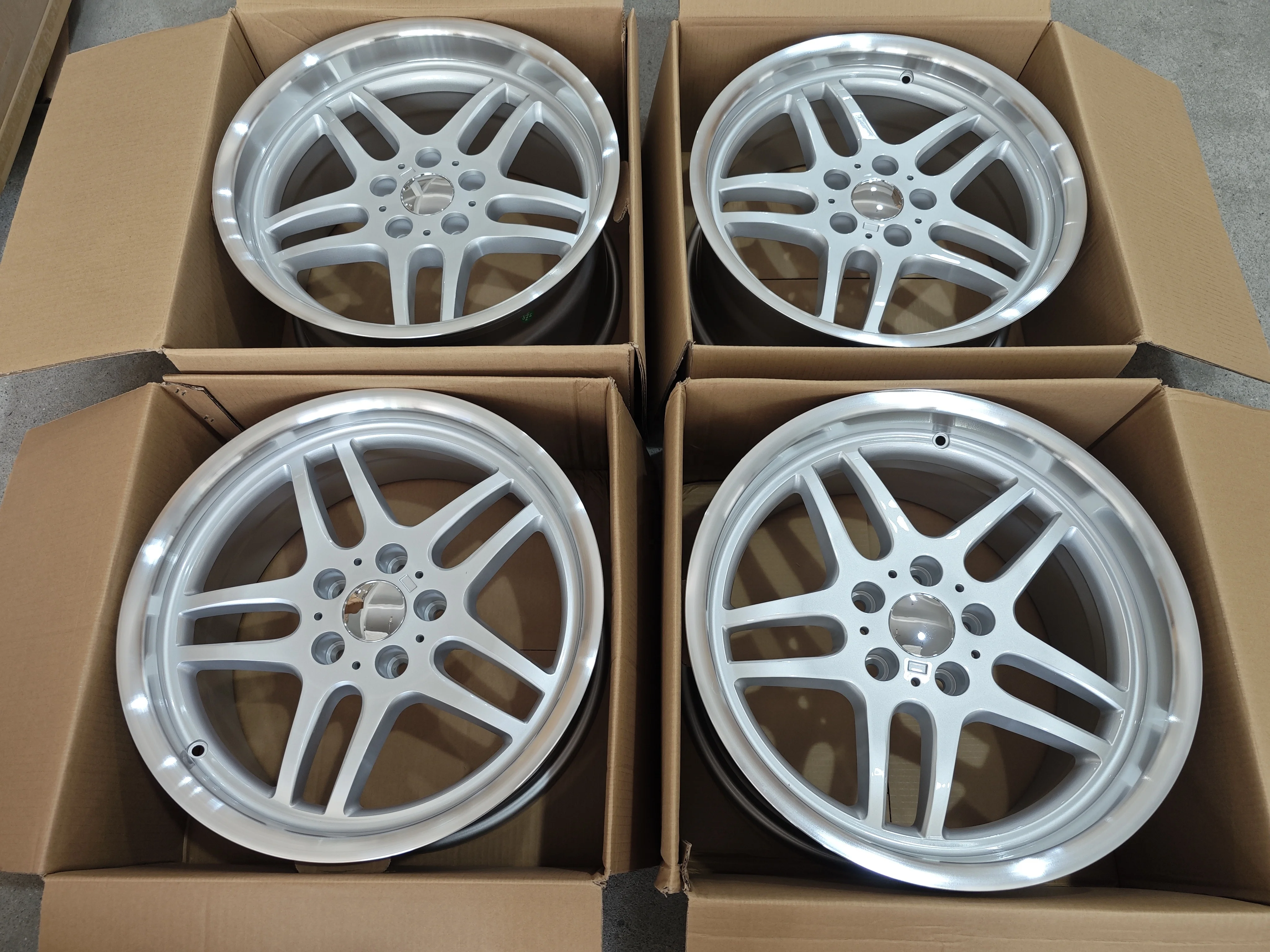 Yq 18インチ アルミホイール 8j/9.5j スタッガード 深リム Bmw E30/e34