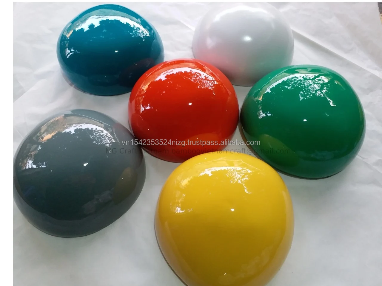 Hot Selling Food Grade Lacquer Coconut Bowl For Christmas Decorations