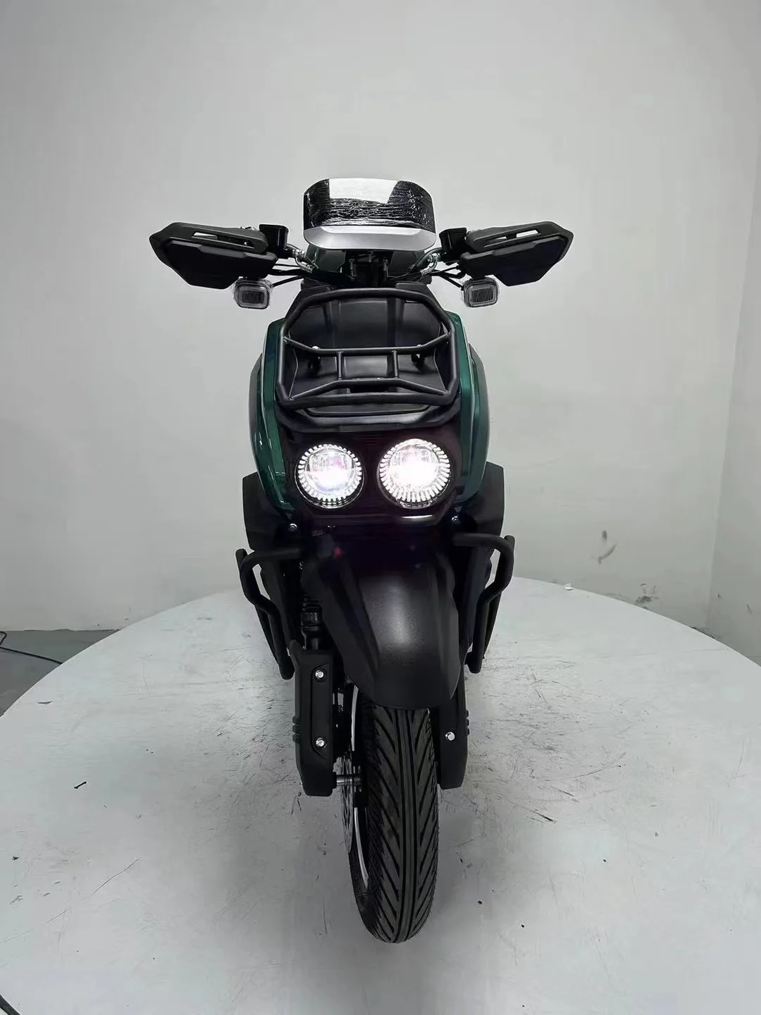 High Speed 2000w 3000w Moped Cheap New Design Lithium E Scooter Adult Electric Battery Electric Motorcycle China