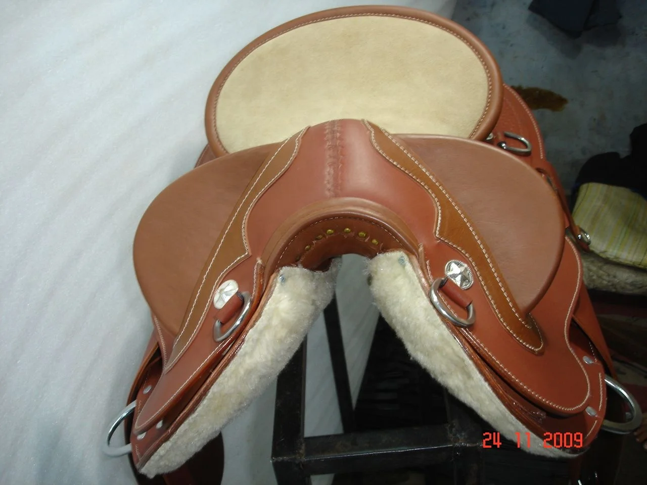 Leather Half Breed Stock Saddles with swinging fender brass hardware suede leather seat custom leather horse riding saddle