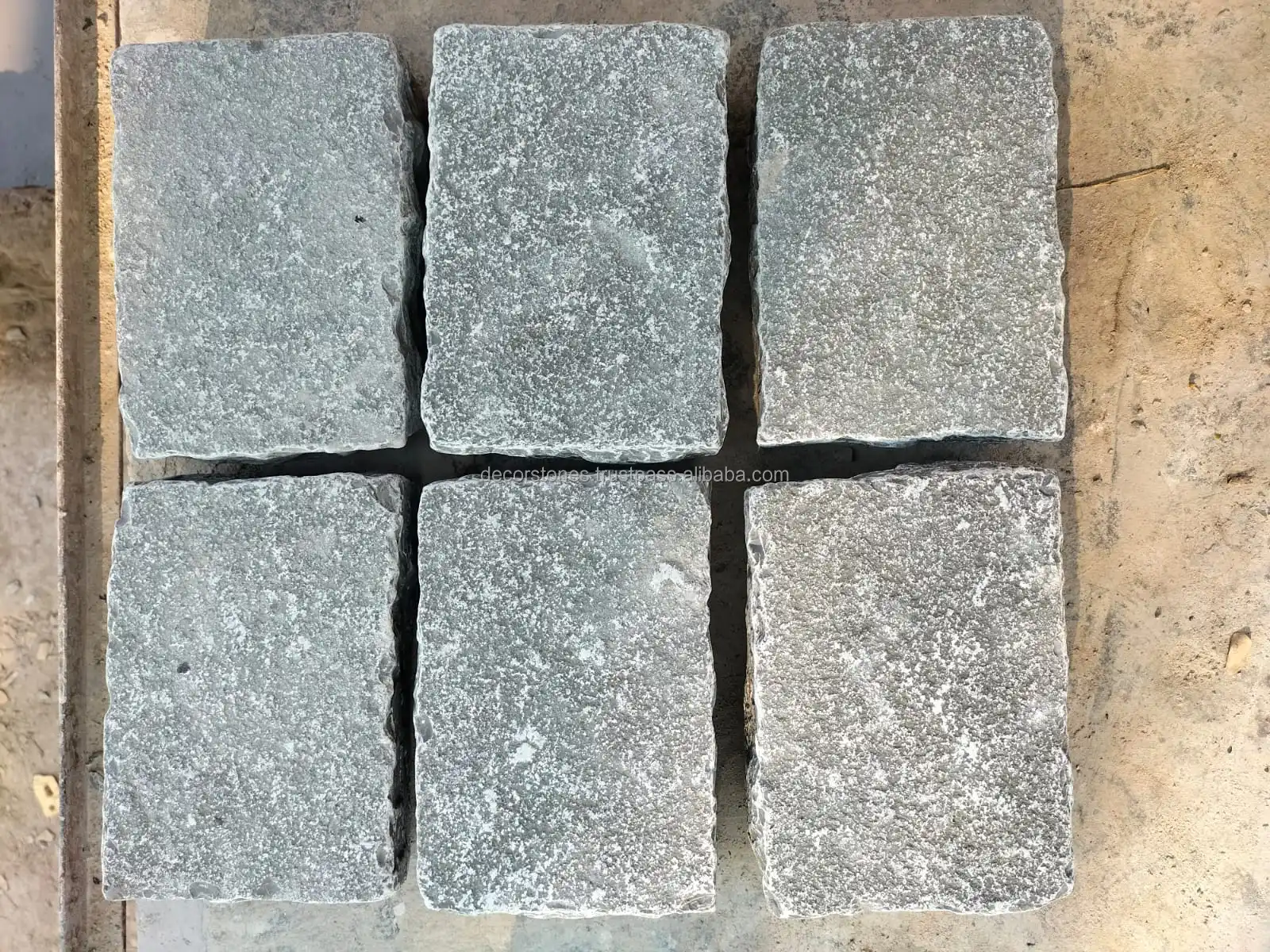 High Quality Tandur Grey Limestone Tumbled Cobble Stone Pavers 14x20x5/7 cm Durable Farmhouse Design 5 Year Warranty Total