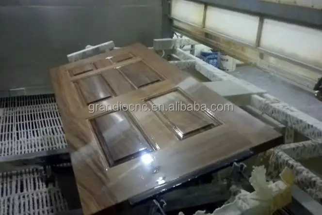 CNC Automatic 5 Axis Wood Door Kitchen Cabinet Furniture Paint Spraying Spray Machine