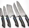 Bois d'ébène noir profond, résine bleu électrique