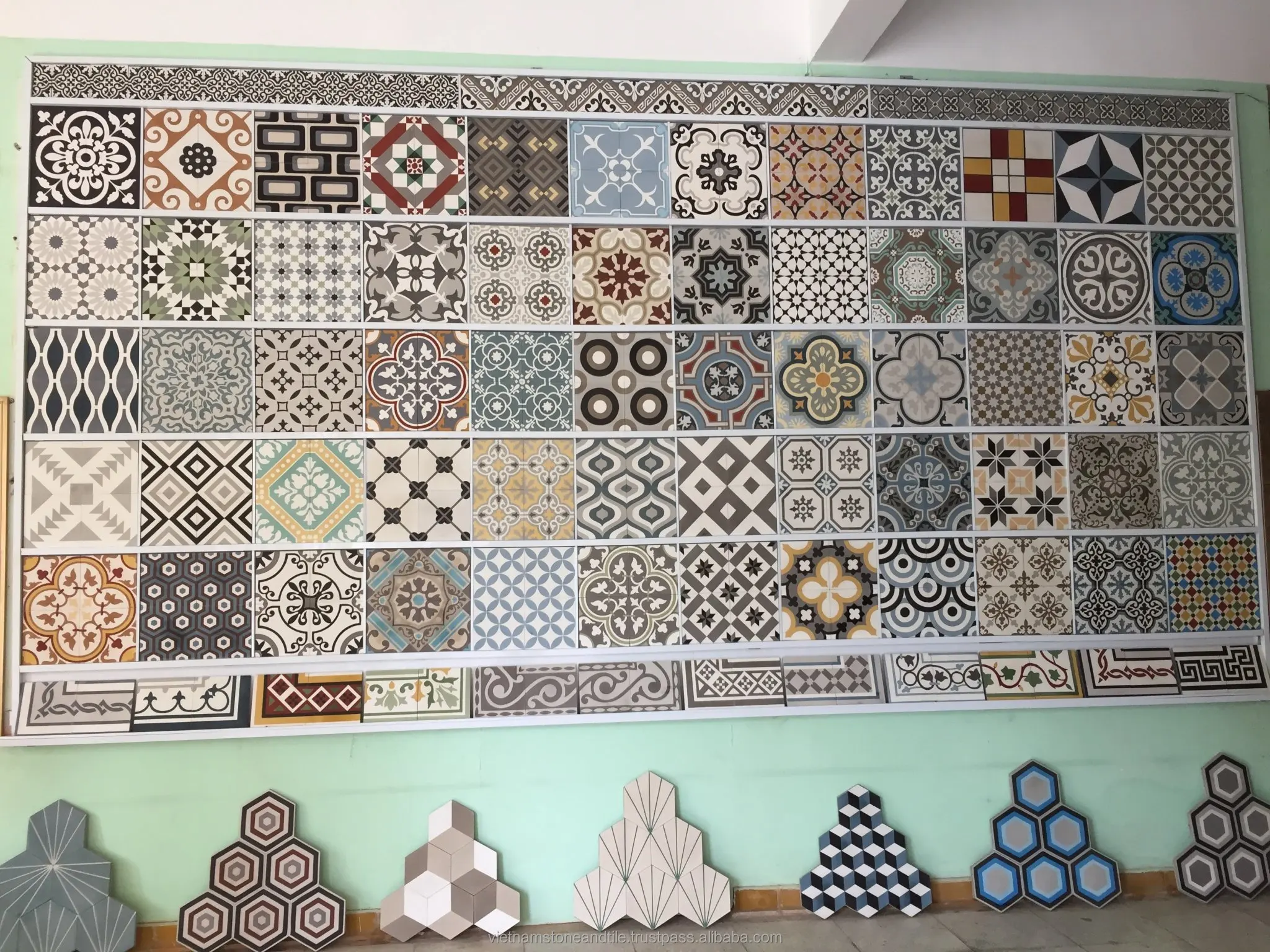 Wholesale Tiles with Design Custom Pattern Flower 3D Vintage Spanish Style and Moroccan Backsplash Kitchen Tiles for Wall, Floor