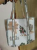 Sacs avec motifs personnalisés et couleurs similaires