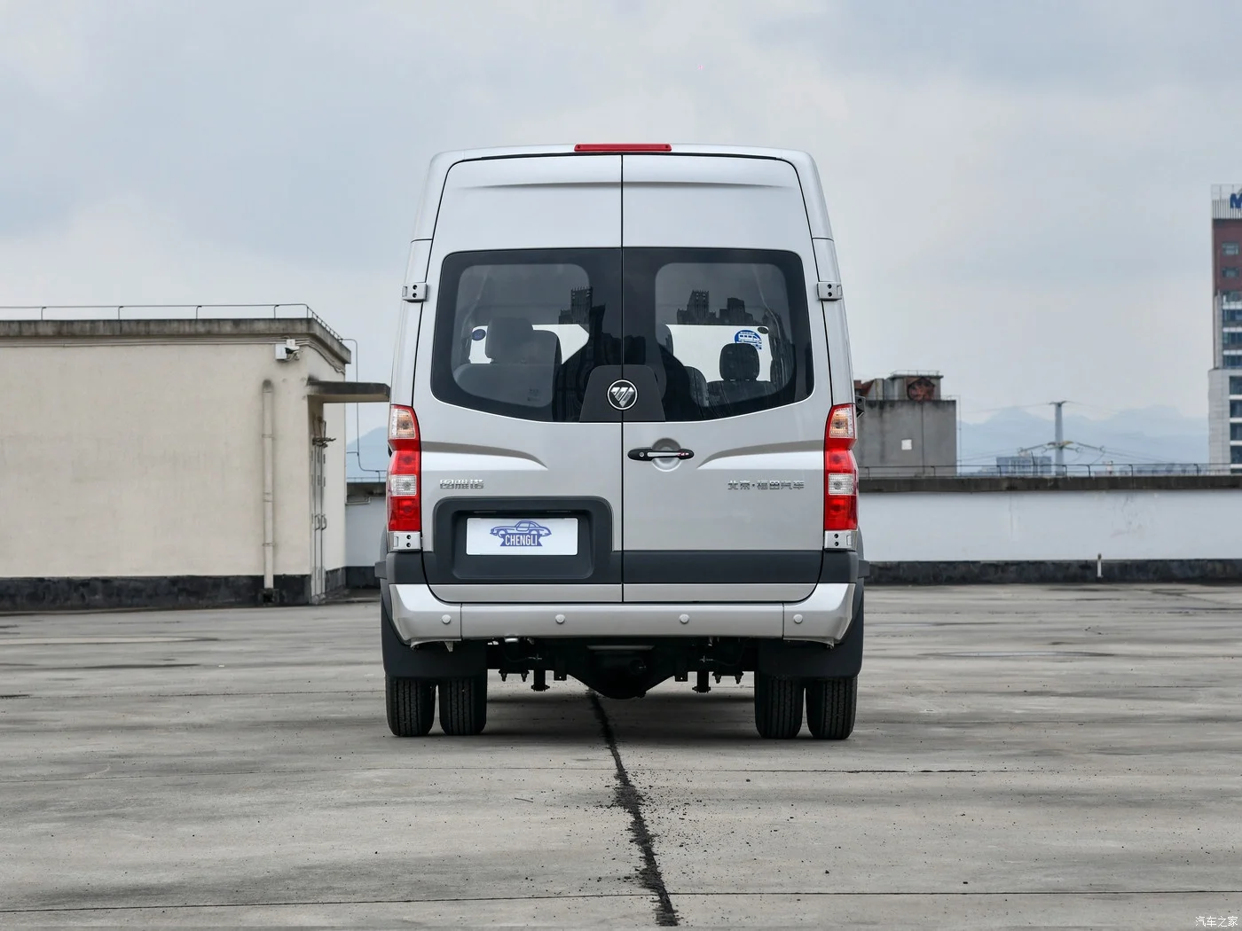 2024 Foton Toano Diesel Minibus  2.0T 5/6/7/9 /14/16/17/18 Seats in Stock Low Price Coach Bus Toyota Mini Bus