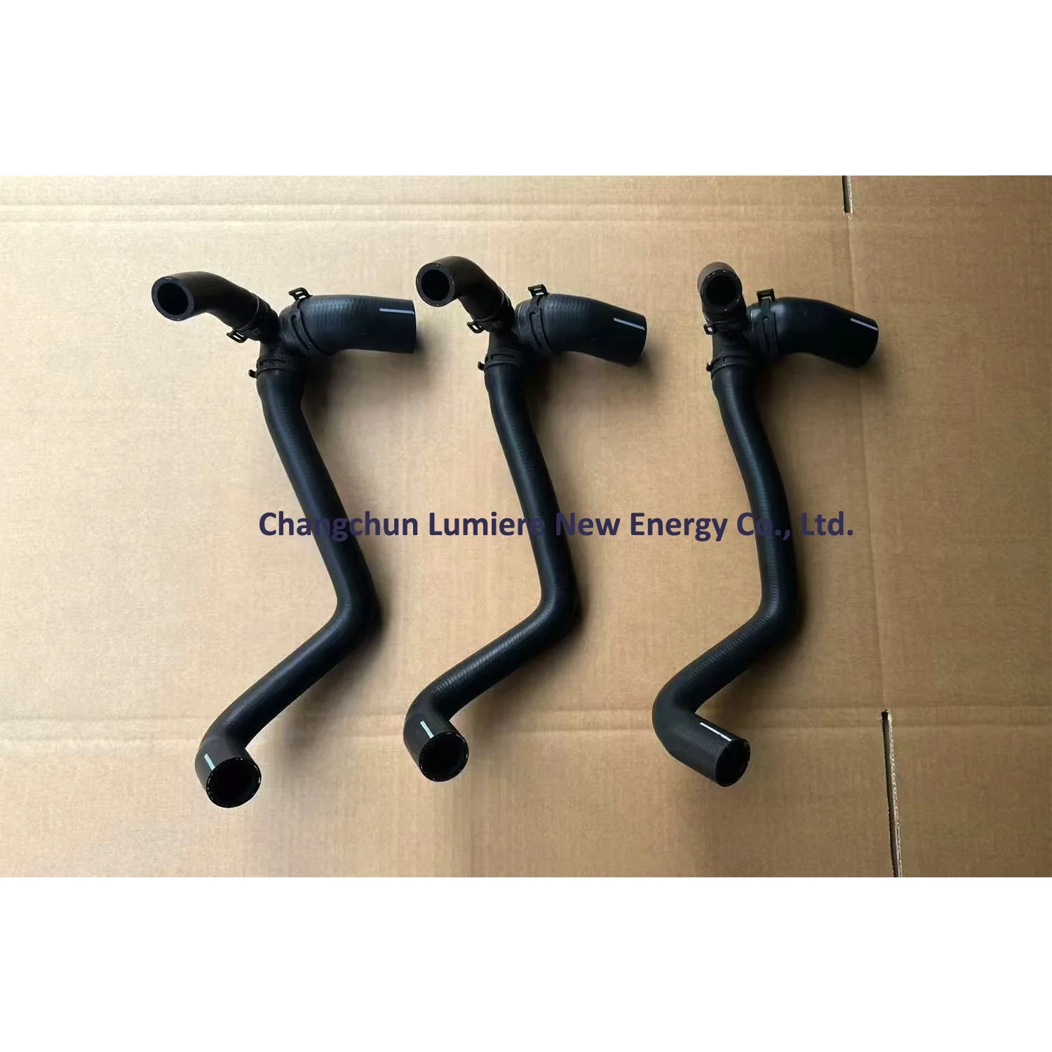 ヒーターラインの損傷/ベンツC200 - UG メンテナンス工場 A2045000375 2045000375 自動車エンジンラジエーター冷却水ホース W204 X204 GLK300 280 35